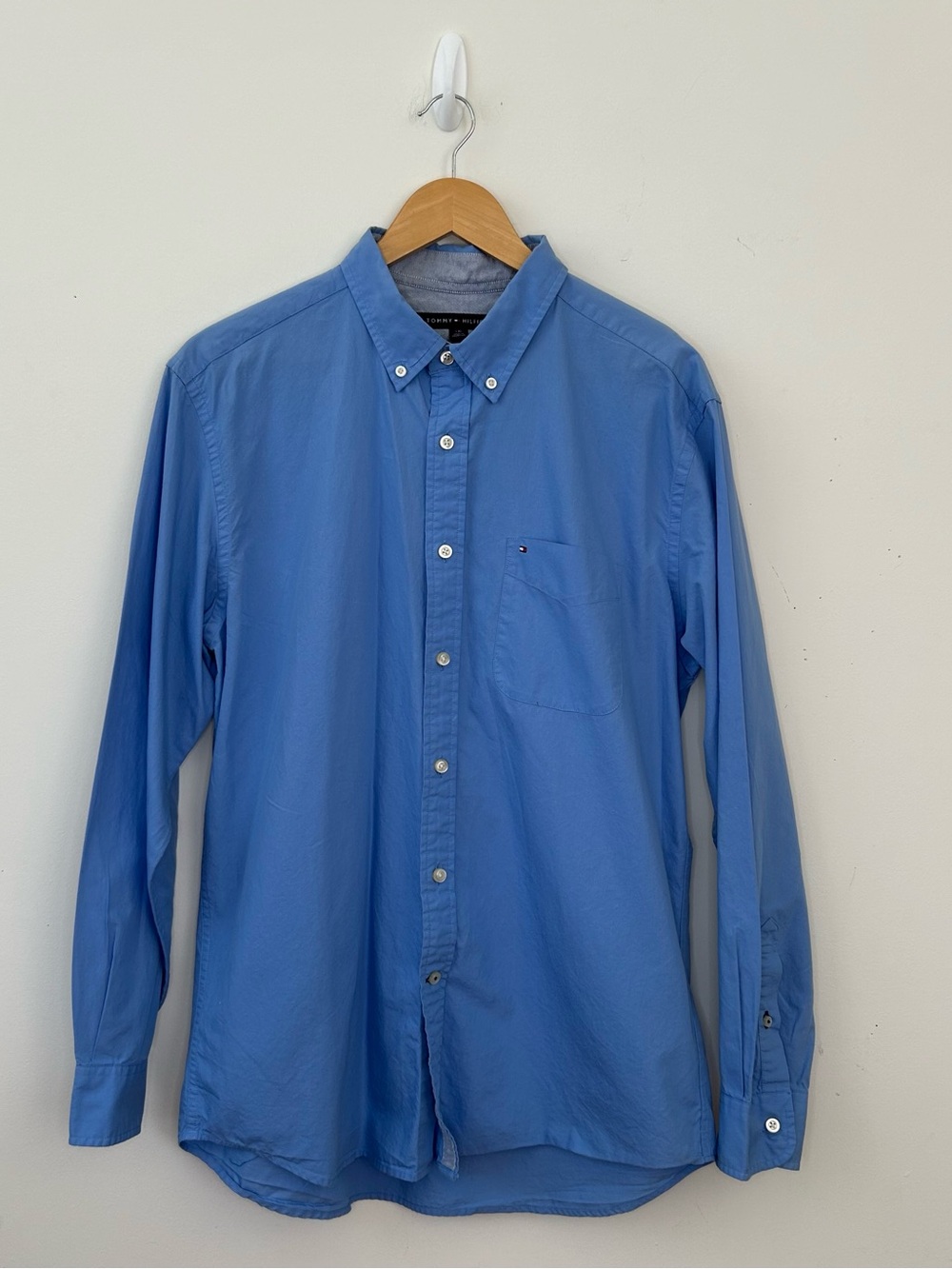 Tommy Hilfiger Men's Blue Button Down Classic Fit Cotton Pocket Shirt Large